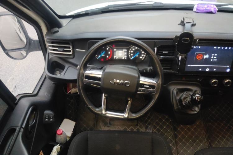 Used JMC Fushun 2023 2.0T Manual Mid-Drive Mid-Roof Commercial Multi-Purpose 7-Seater Passenger Vehicle