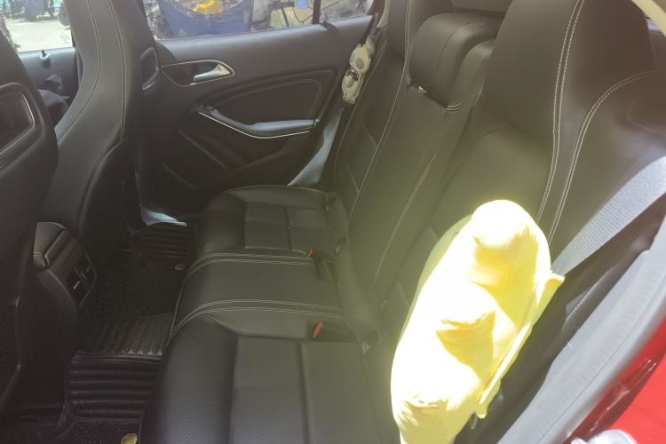 Used Mercedes-Benz GLA 2018 GLA 200 Fashion Model Left Rear Seat