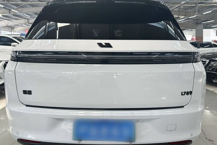 Used Li Auto L7 2023 Air model
