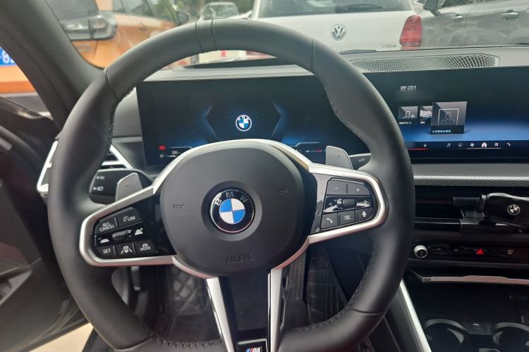 Used BMW 3 Series 2025 330Li Luxury Edition M Sport Night Edition Package Steering Wheel