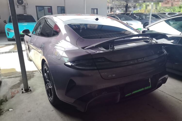 Used Xiaomi Auto SU7 2024 Four-Wheel Drive Ultra-Long Range Advanced Intelligent Driving Max Edition