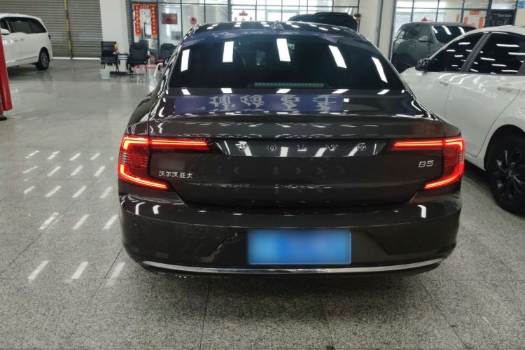 Used Volvo S90 2023 B5 Zhiyi Luxury Edition
