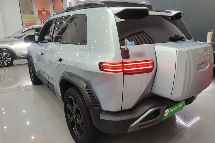 Used Formula Leopard Titanium 3 2025 501 km Four-Wheel Drive Drone Edition Rear Left 45 Deg