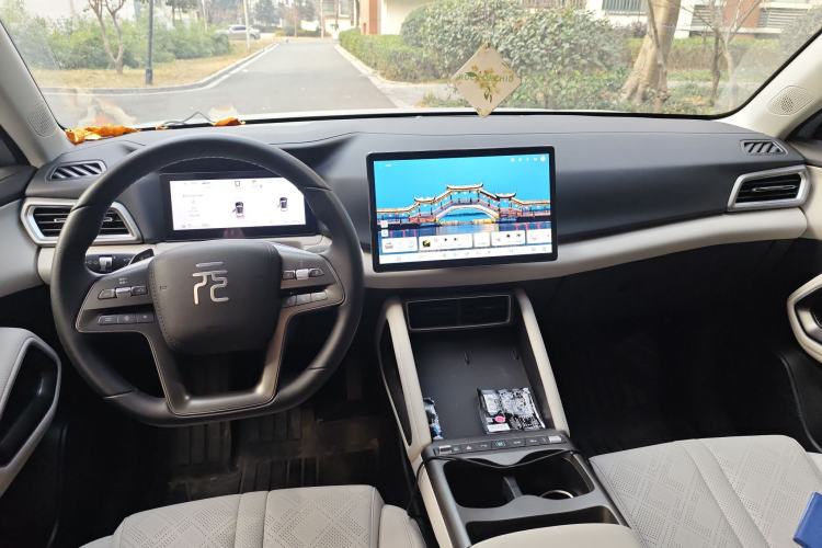 Used BYD Yuan UP 2025 Intelligent Driving Version 401 KM Dynamic Edition