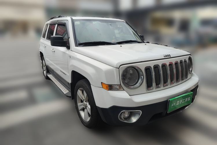 Used Jeep Patriot 2015 2.0L Sport Edition Front Right 45 Deg