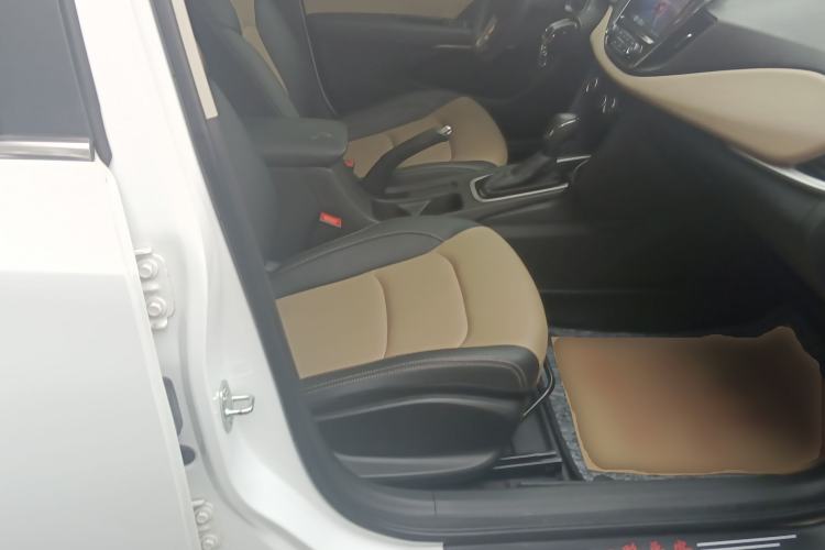 Used Chevrolet Monza 2022 320 Automatic Enjoyment Sunroof Version Right Front Seat