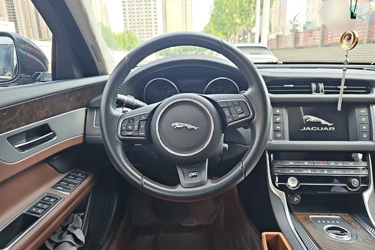 Used Jaguar XFL 2017 XFL 2.0T 240PS Luxury Edition