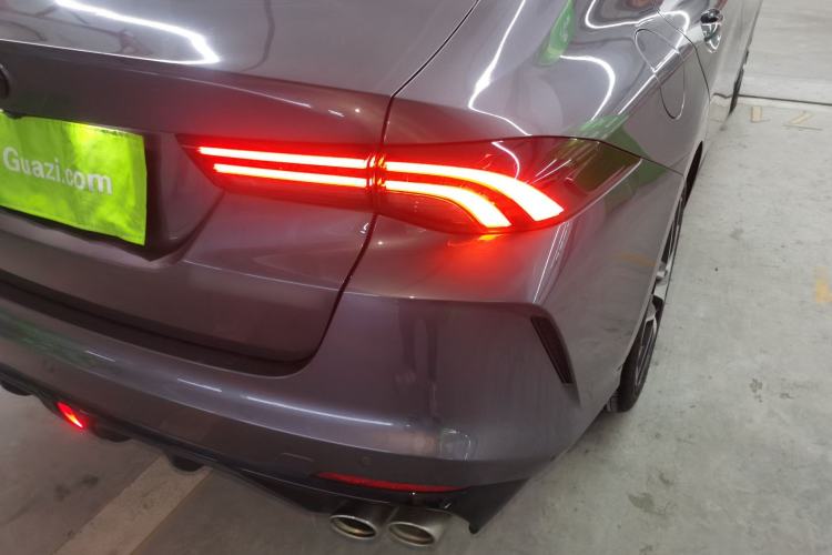 Used GAC Trumpchi EMPOW 2021 270T DCT J16 Version Right Rear Taillight