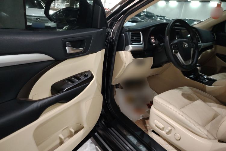 Used Toyota Highlander 2018 2.0T Four-Wheel Drive Prestige Version 7 Seats China VI Standard
