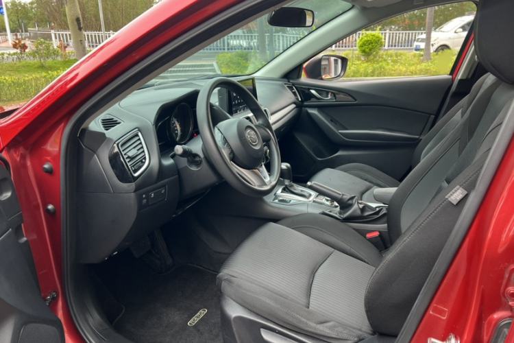 Used Mazda Mazda 3 Axela 2016 Sedan 1.5L Automatic Comfort Model