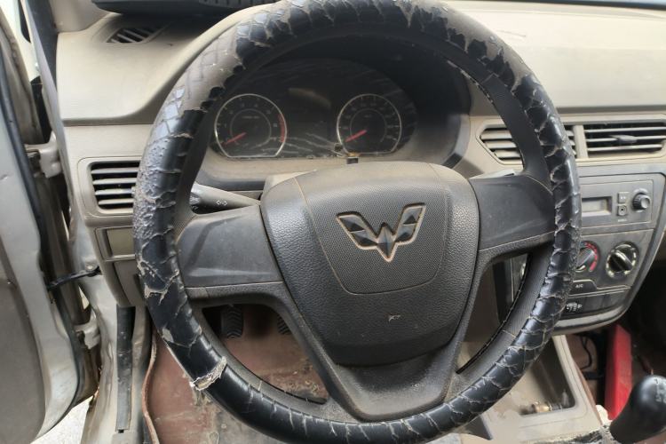 Used Wuling Zhiguang V 2017 1.2L Base Version LMH
