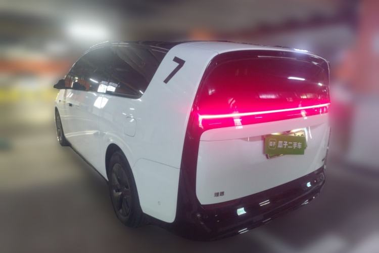 Used Li Auto MEGA 2024 Ultra Model
