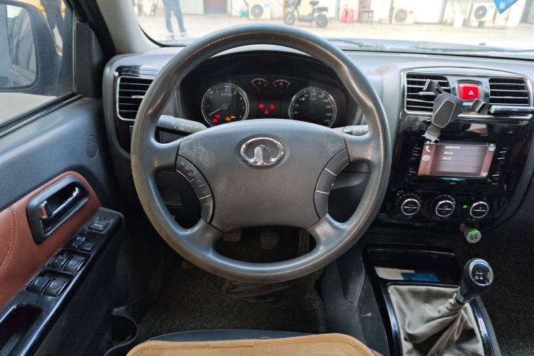 Used Great Wall Wingle 5 2014 2.4L European Version Two-Wheel Drive Entry-Level Big Double-Cab 4G69S4N