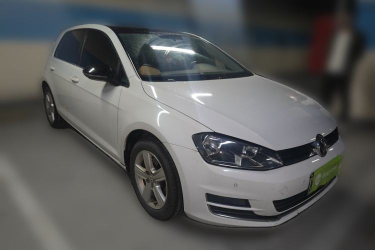 Used Volkswagen Golf 2017 1.6L Automatic Comfort Million-Vehicle Anniversary Edition

