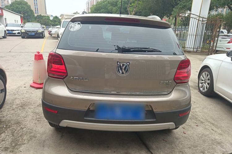 Used Volkswagen Polo 2016 1.6L Cross Polo Automatic
