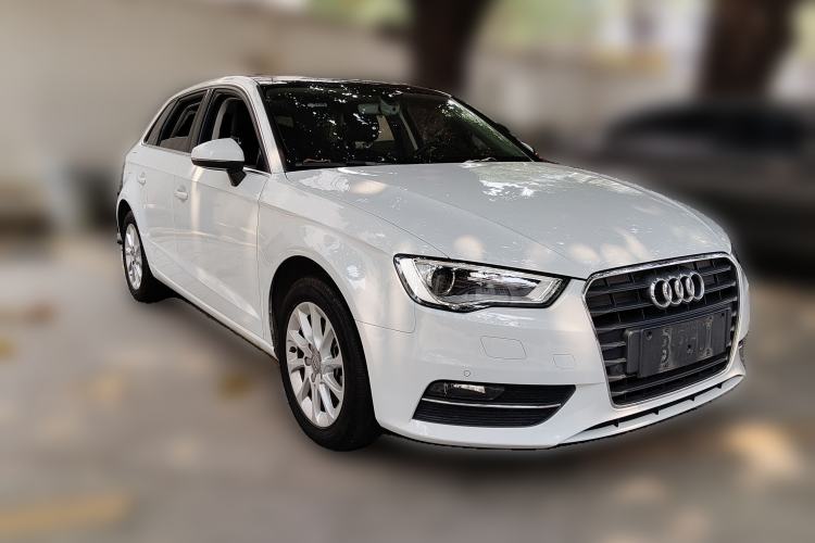 Used Audi A3 2014 Sportback 35 TFSI Automatic Ambition Edition Front Right 45 Deg