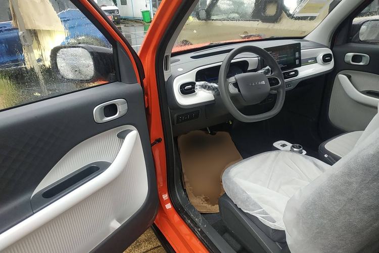 Used Geely Galaxy Panda 2025 210km Panda Rider Interior 3