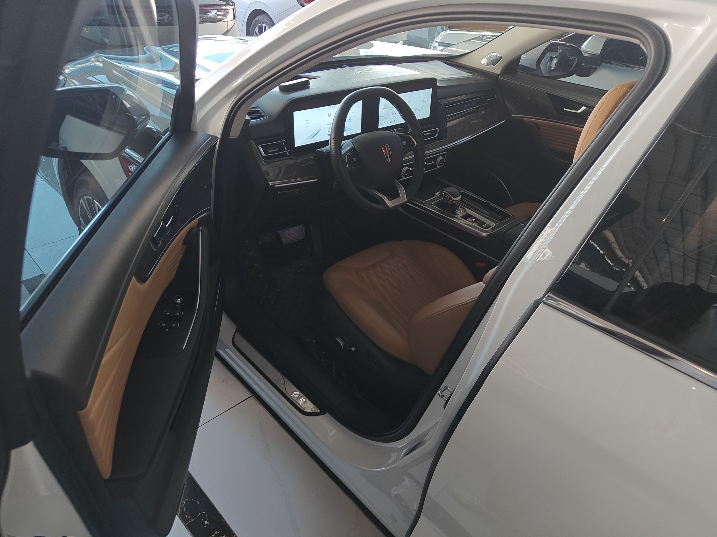 Hongqi HS5 2023 2.0T Four-Wheel Drive Flagship Pro Edition - Chinese Trim Ling — снимка 18