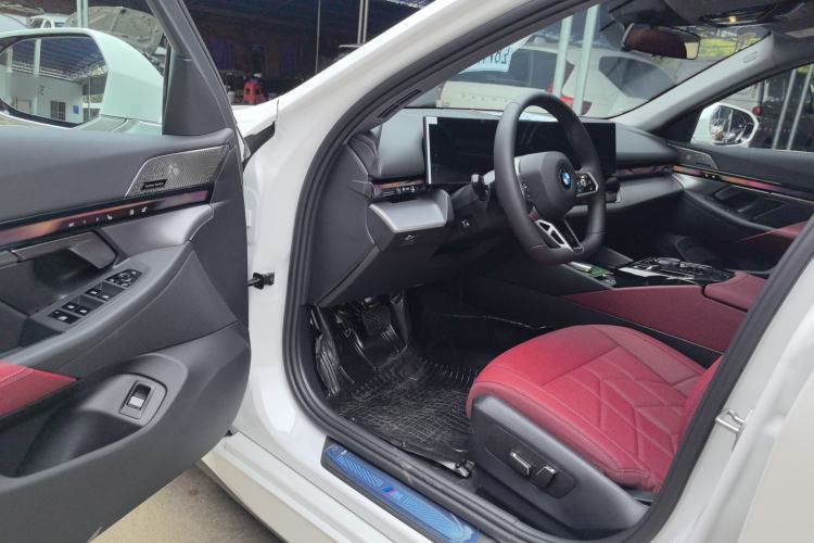 Used BMW 5 Series 2025 530Li Leading Model M Sport Package