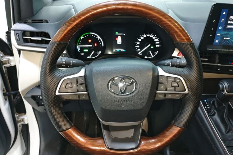 Used Toyota Granvia 2023 2.5L Hybrid Prestige PLUS Edition
