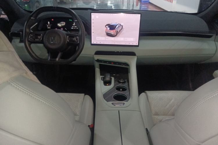 Used Zeekr 001 2024 WE Edition 95 kWh All-Wheel Drive Center Console