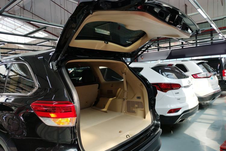 Used Toyota Highlander 2018 2.0T Two-Wheel Drive Elite Edition 7 Seats Emission Standard China V