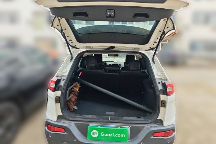 Used Jeep Cherokee 2017 2.0L Superior Edition