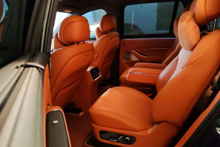 Used Hima AITO M8 2025 Extended-Range Max Version 37 kWh 6-Seater