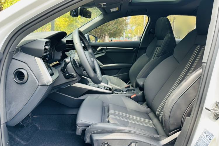 Used Audi A3 2024 Sportback 35 TFSI Fashionable Sports Model Interior 2