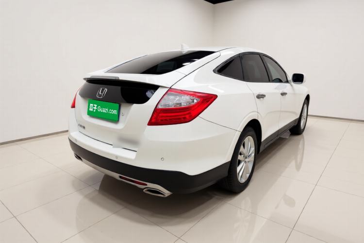 Used Honda Crosstour 2014 2.4L Luxury Edition Exterior 5
