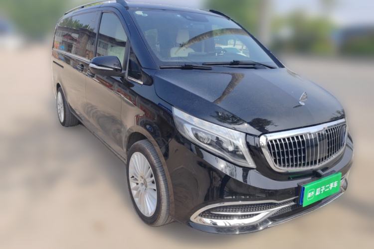 Used Mercedes-Benz V-Class 2017 V 260 Avantgarde Edition Front Right 45 Deg