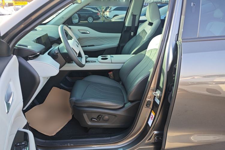 Used Changan UNI-Z New Energy 2024 Blue Whale Smart Electric iDD 125km Beyond Edition