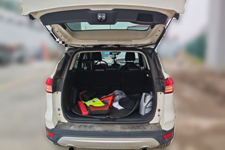 Used Ford Kuga 2013 1.6L GTDi Two-Wheel-Drive Trend Model Trunk