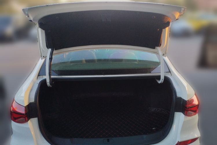 Used Chevrolet Monza 2019 Redline 320T Dual-Clutch Sporty Version China VI Standard Trunk