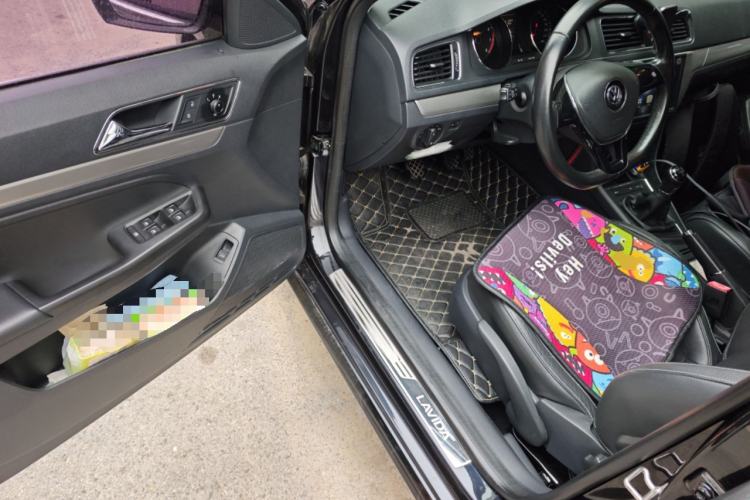 Used Volkswagen Lavida 2015 1.6L Manual Comfort Edition