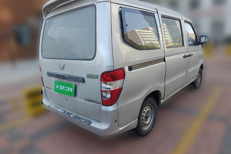 Used Wuling Zhiguang 2010 1.0L New Version Practical Short-Body L2Y Rear Right 45 Deg