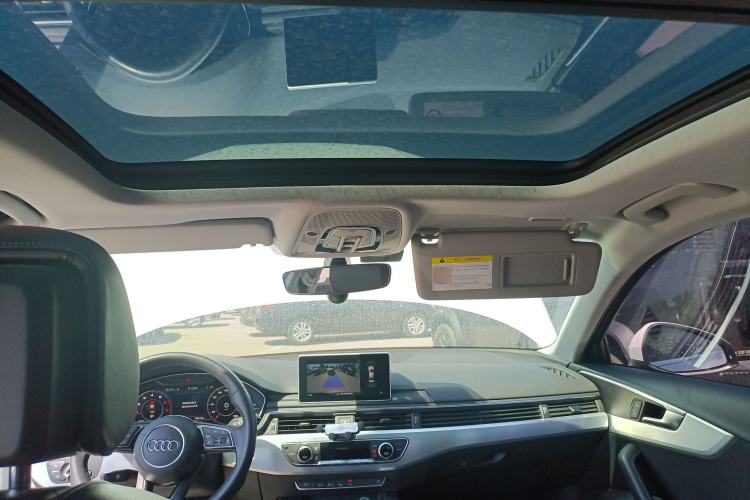 Used Audi A4L 2018 30th Anniversary Edition 40 TFSI Sport Edition Headliner