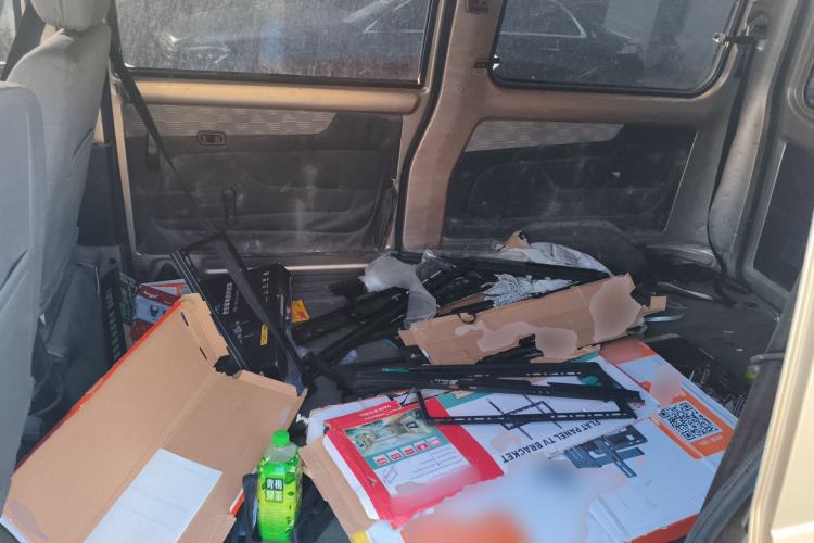 Used Wuling Rongguang 2011 1.2L Base Version
