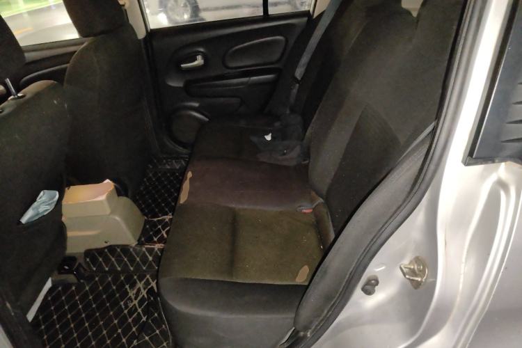 Used Venucia R50 2014 1.6L Manual Splendid Edition