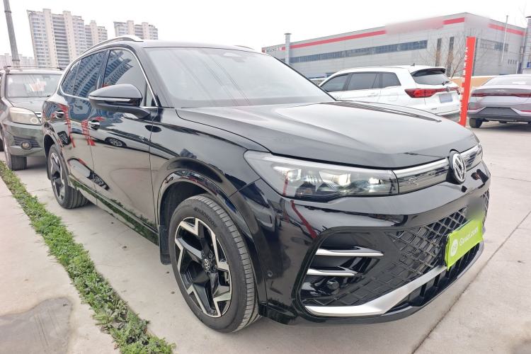 Used Volkswagen Tiguan L 2025 PRO 380TSI Two-Wheel-Drive R-Line Smart Edition Exterior 1