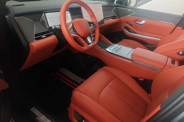 Used BYD Tang L 2025 DM 175KM Drone Player Edition Left Front Seat