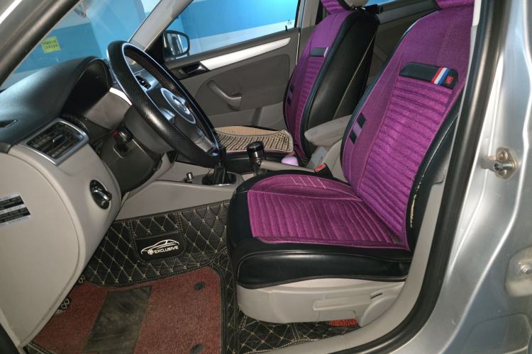 Used Volkswagen Bora 2012 1.6L Manual Fashion Edition
