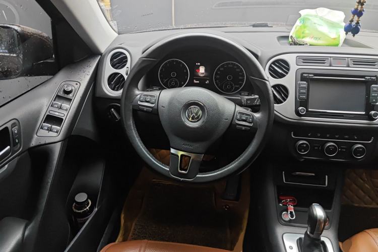 Used Volkswagen Tiguan 2015 1.8TSI Automatic Two-Wheel Drive Luxury Model
