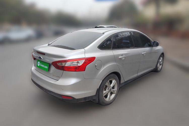 Used Ford Focus 2012 Sedan 1.6L Manual Fashion Edition
