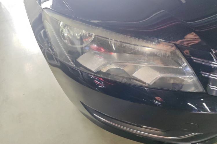 Used Volkswagen Passat 2014 1.8TSI DSG Prestige Edition Right Front Headlight