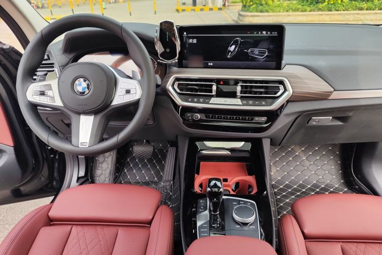 Used BMW X3 2023 Restyled xDrive30i Leading Edition M Night Sky Package Interior 2