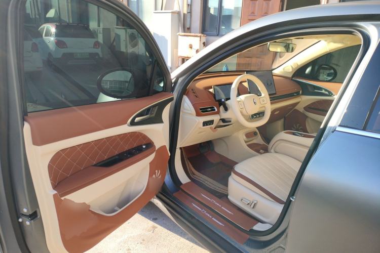 Used ORA Good Cat 2025 Model, 430 km Luxury Version
