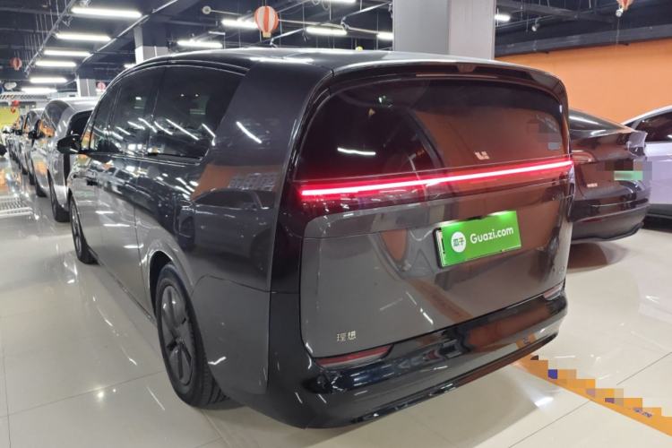 Used Li Auto MEGA 2024 Ultra Model
