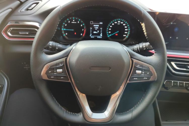 Used CHANGAN OSHAN X5 2021 Revised Version 1.6L Manual Luxury Edition
