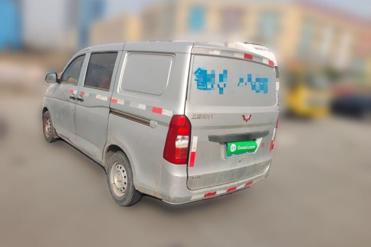 Used Wuling Rongguang V 2015 1.2L Practical Model
